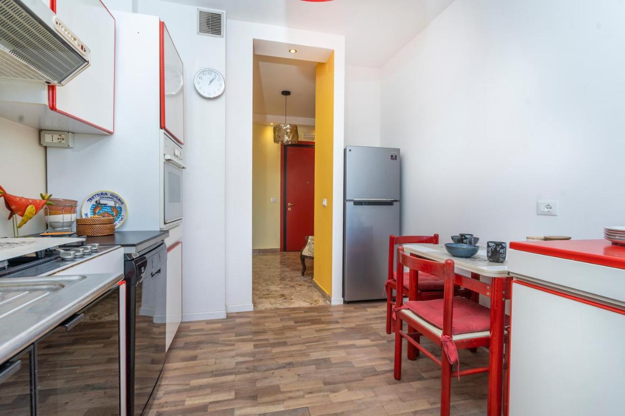 Lucilla Home - Apt Con Wifi Nel Cuore Di Udine Eksteriør billede